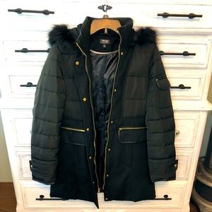 Beautiful women’s down like winter coat Sz S
